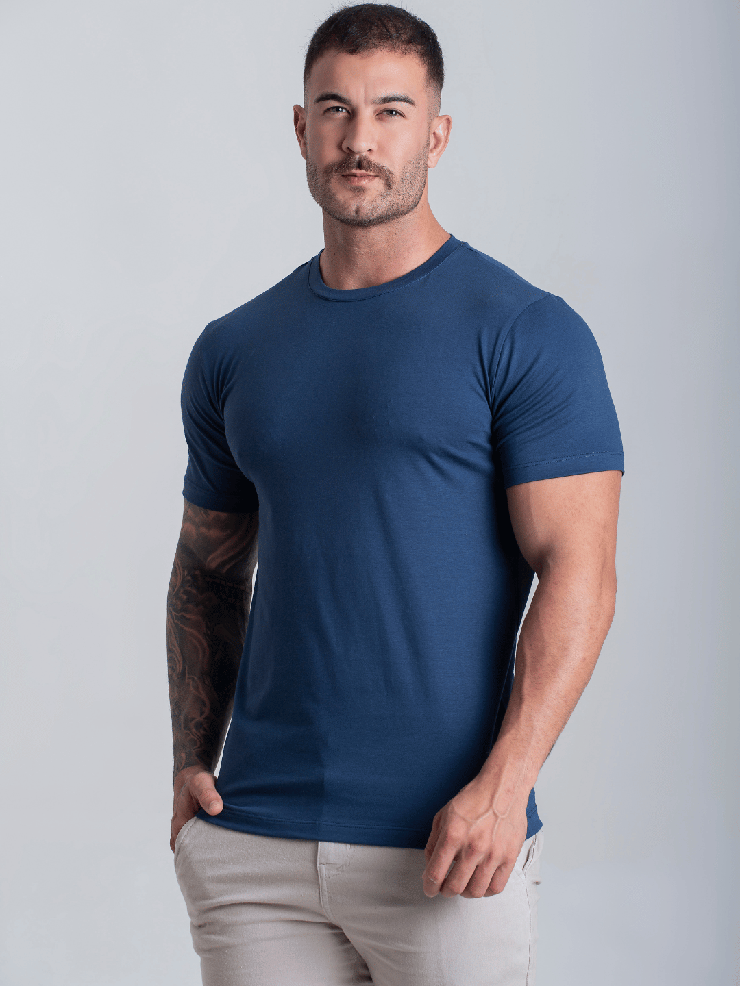 Camiseta Masculina Azul Com Elastano Algodão Egipcio Lisa