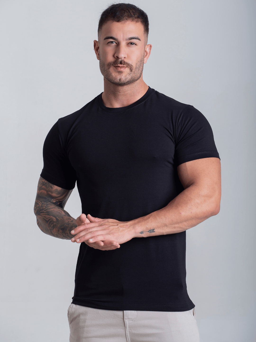 Camiseta Preta Masculina Com Elastano Algodão Egipcio